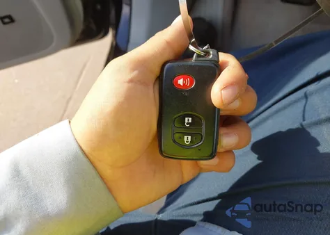 2010 Toyota Prius Iii из США, поврежденный, VIN JTDKN3DU3A5155624